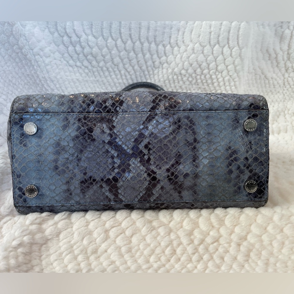 Michael Kors Riley Python Satchel
Snakeskin Embossed Leather Blue/Gray Strap - Picture 9 of 13